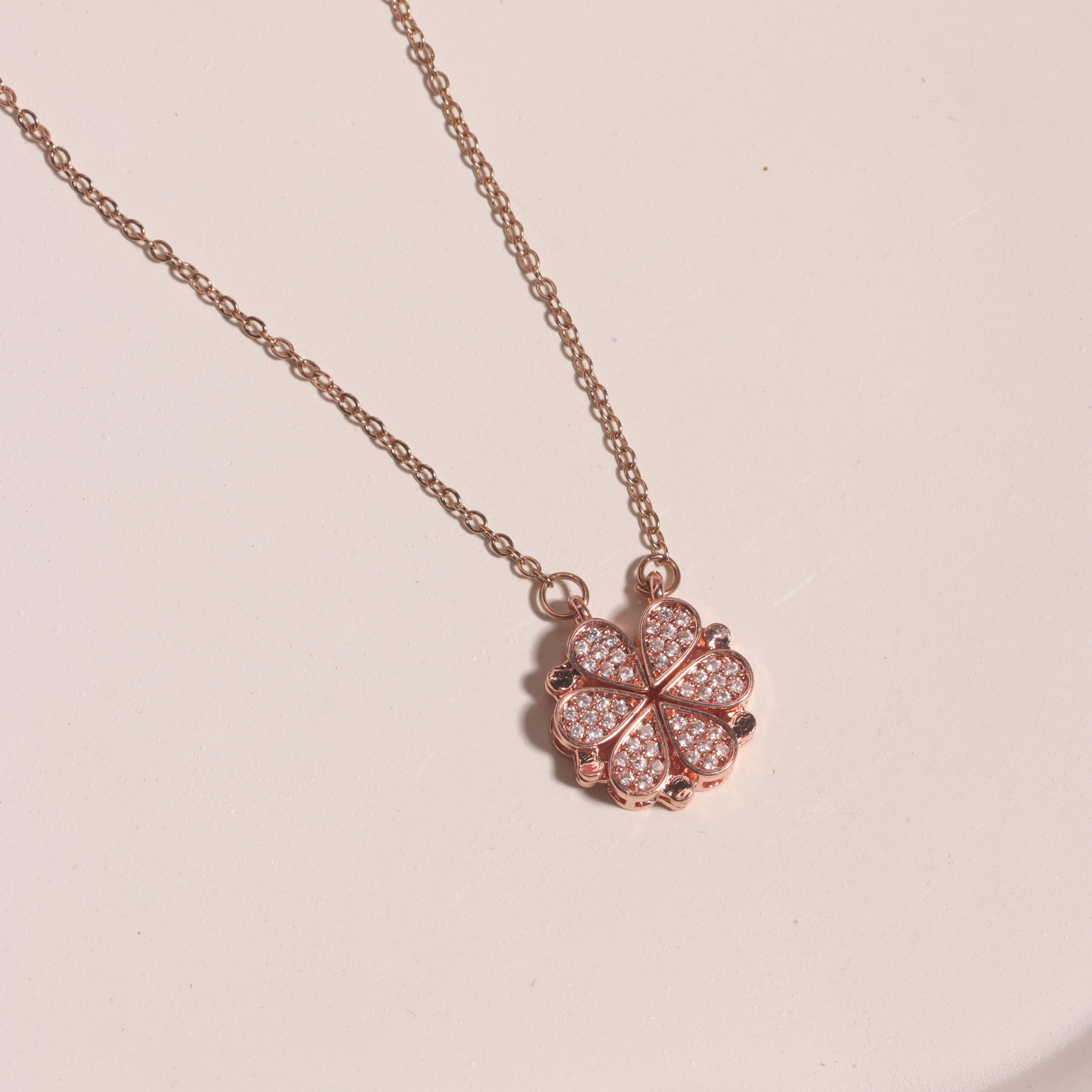 Magnetic Bloom Rose Gold